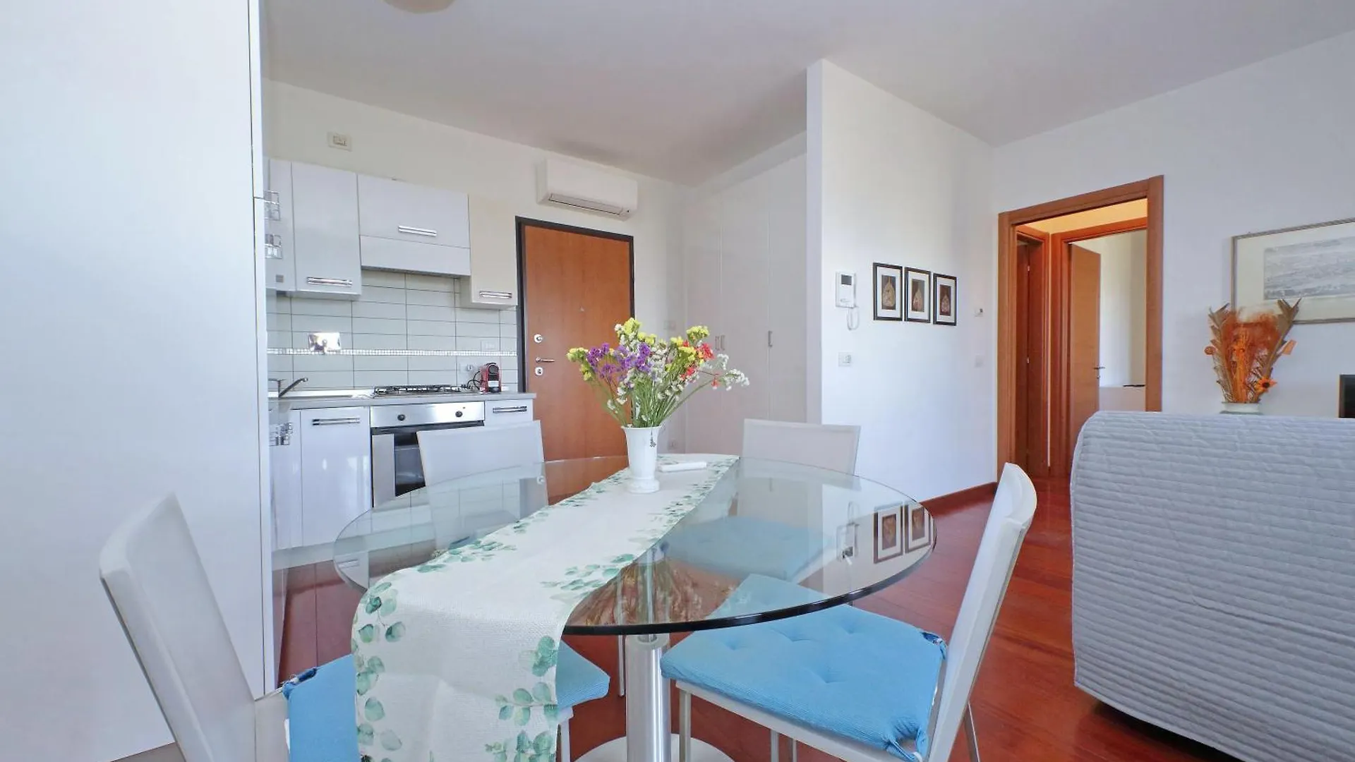 Ych-Modern Flat With Terrace Near Eataly Apartment Rome 0*,  Italy